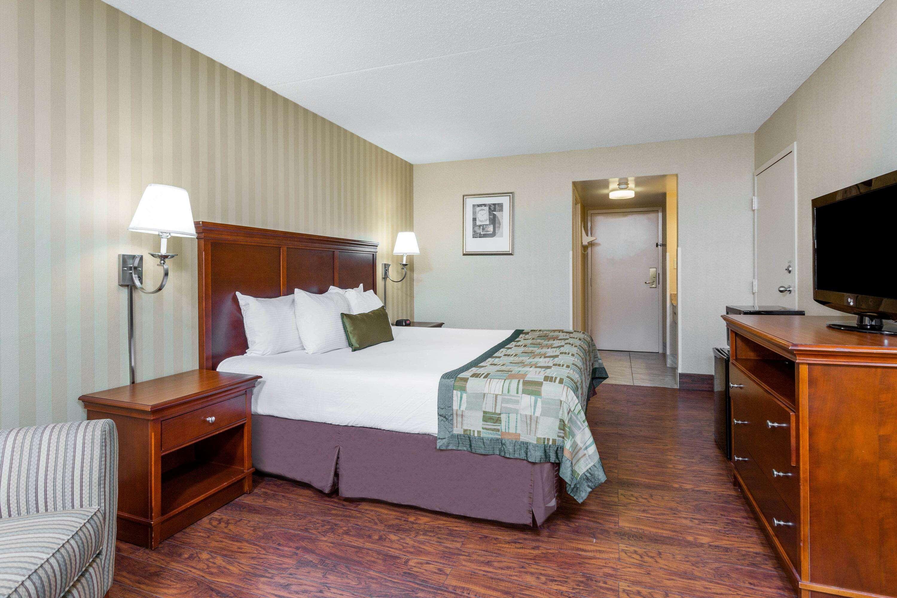 Days Inn By Wyndham Westminster Zewnętrze zdjęcie